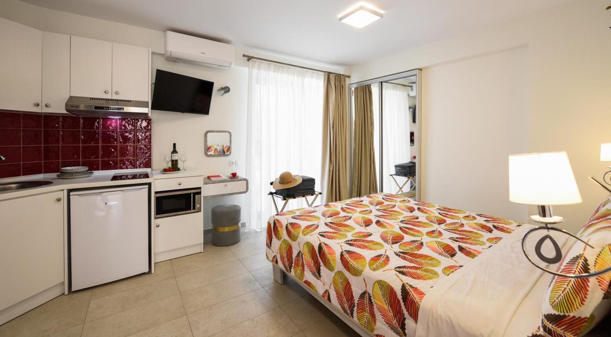 Elpiniki Luxury Rooms ネア・ポティダイア エクステリア 写真
