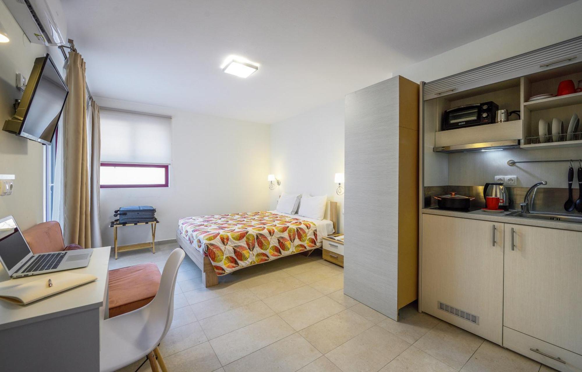 Elpiniki Luxury Rooms ネア・ポティダイア エクステリア 写真
